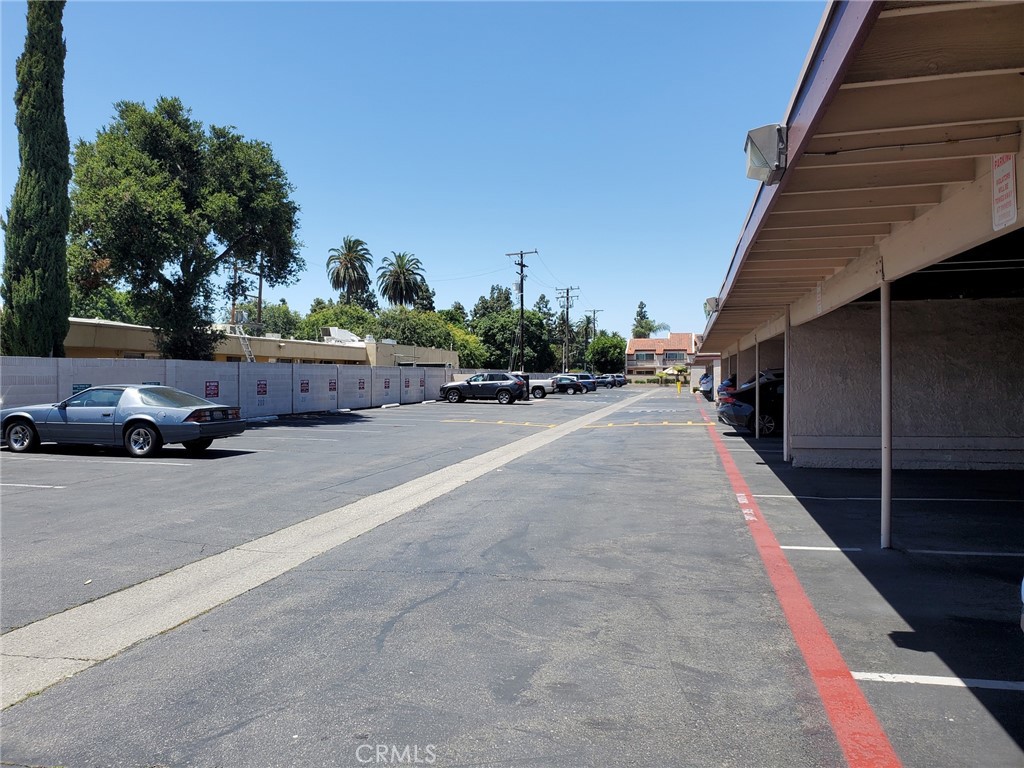 700 W La Veta Avenue F2