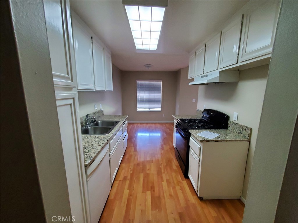 700 W La Veta Avenue F2