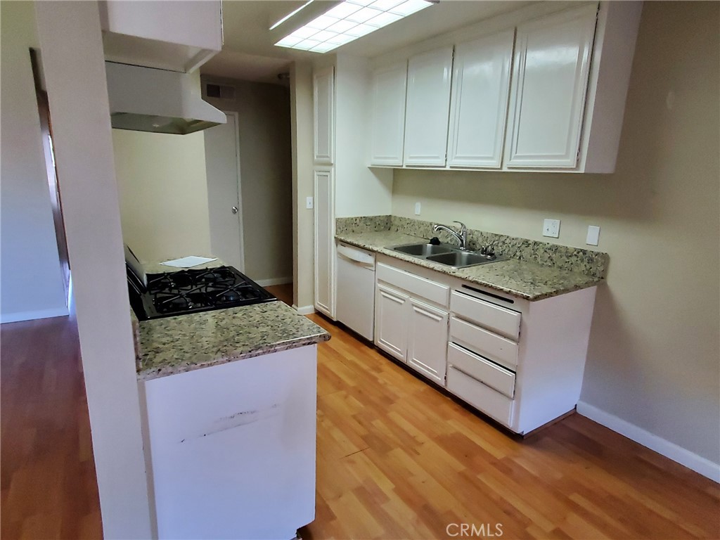 700 W La Veta Avenue F2