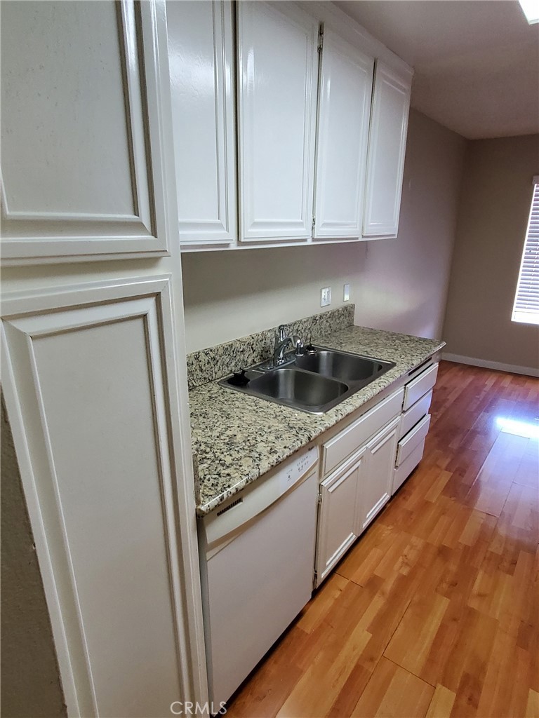 700 W La Veta Avenue F2