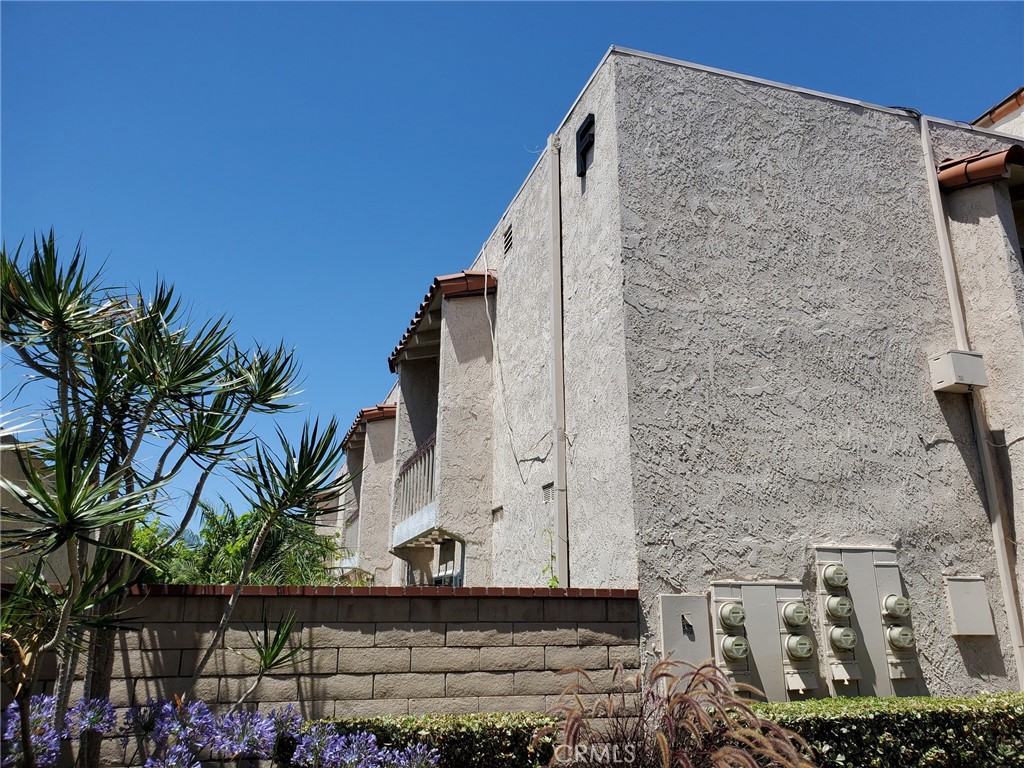 700 W La Veta Avenue F2
