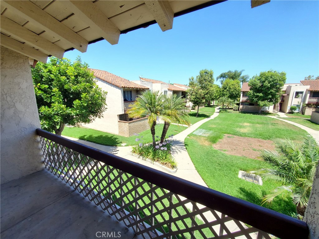 700 W La Veta Avenue F2