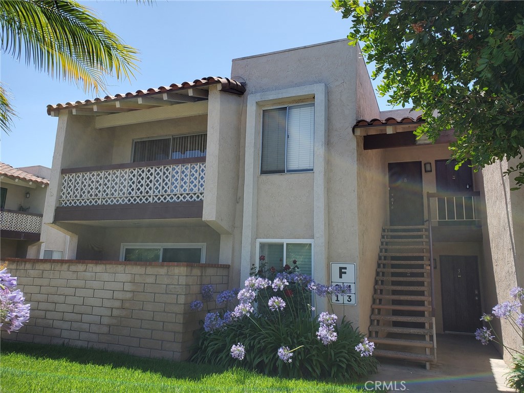 700 W La Veta Avenue F2