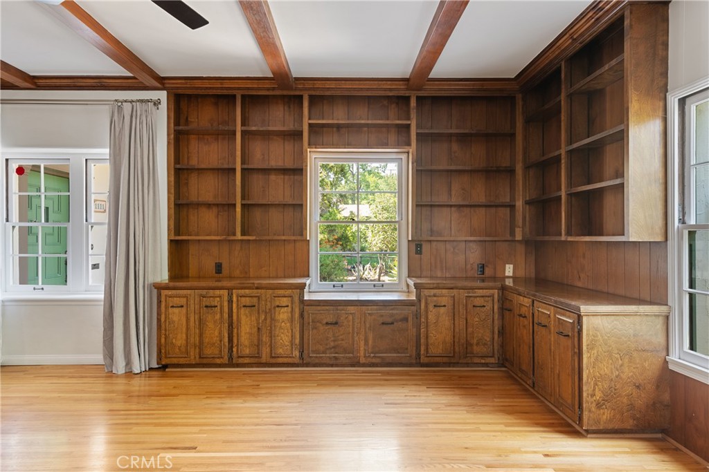 1111 N Indian Hill Boulevard