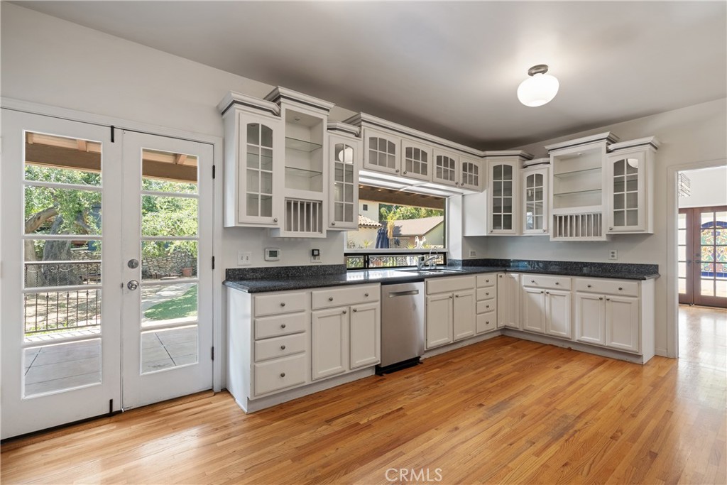 1111 N Indian Hill Boulevard