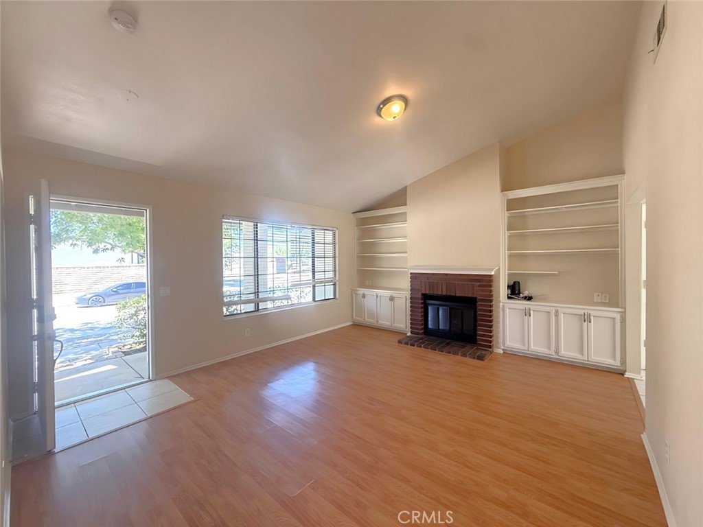 1816 W Avenue K11