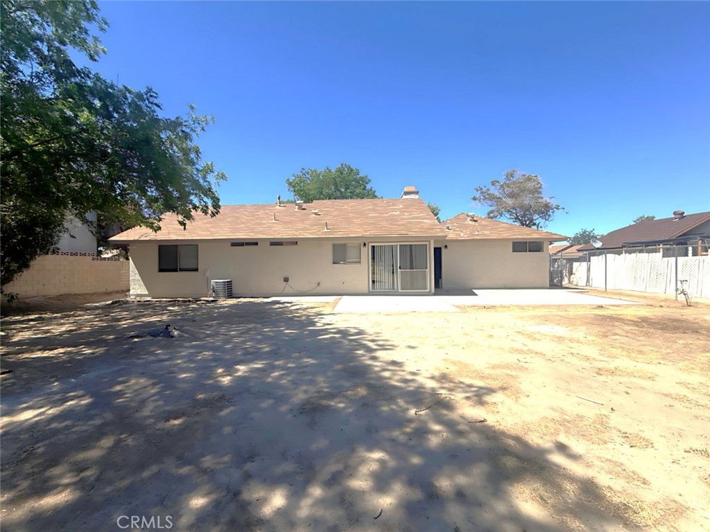1816 W Avenue K11
