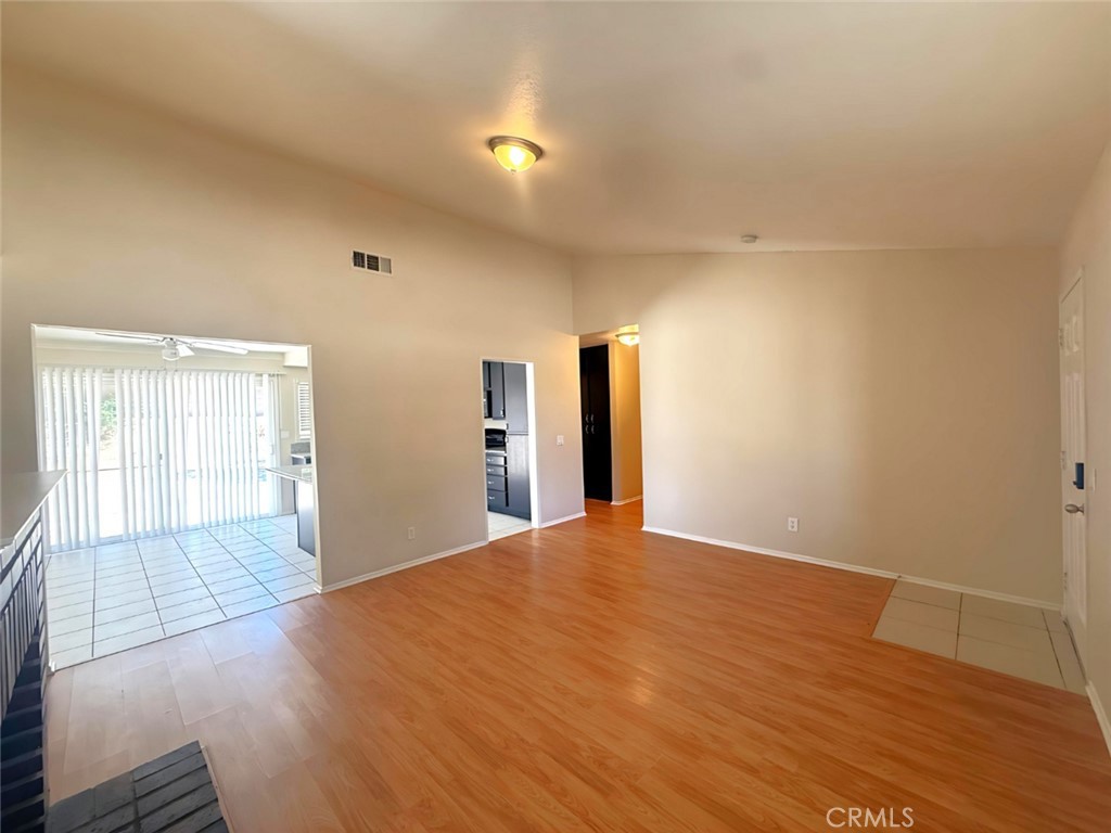 1816 W Avenue K11