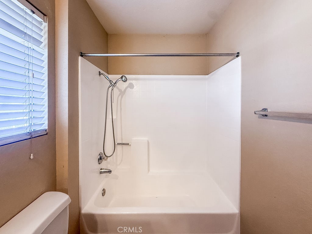 16702 Canoe Cove