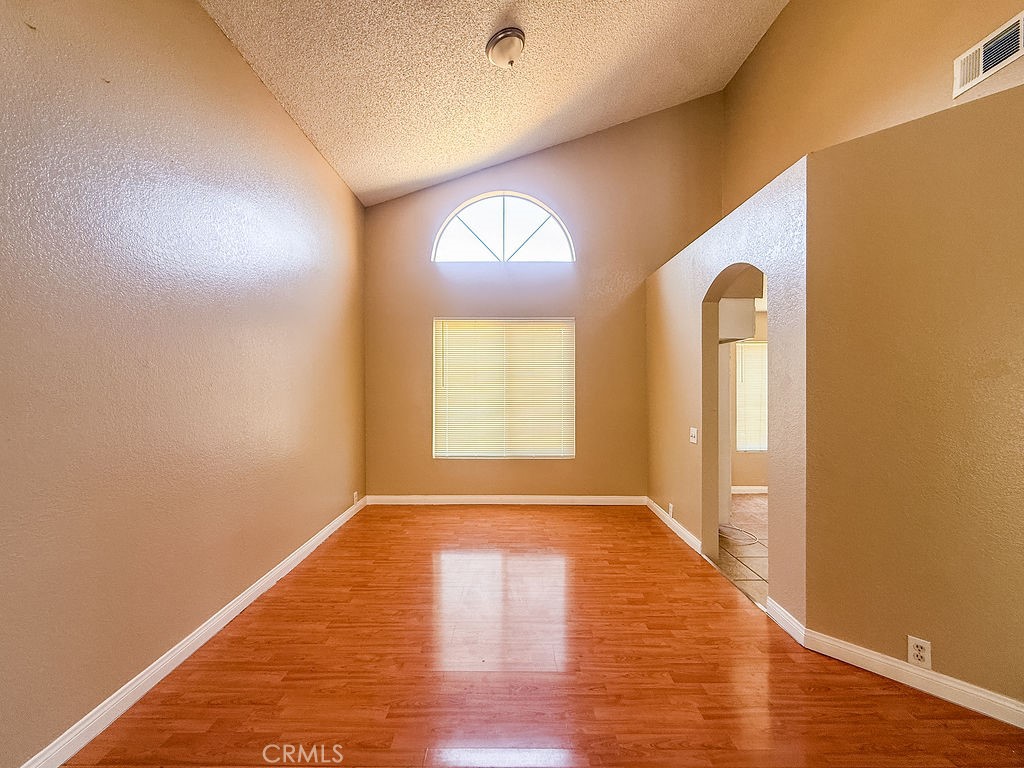 16702 Canoe Cove