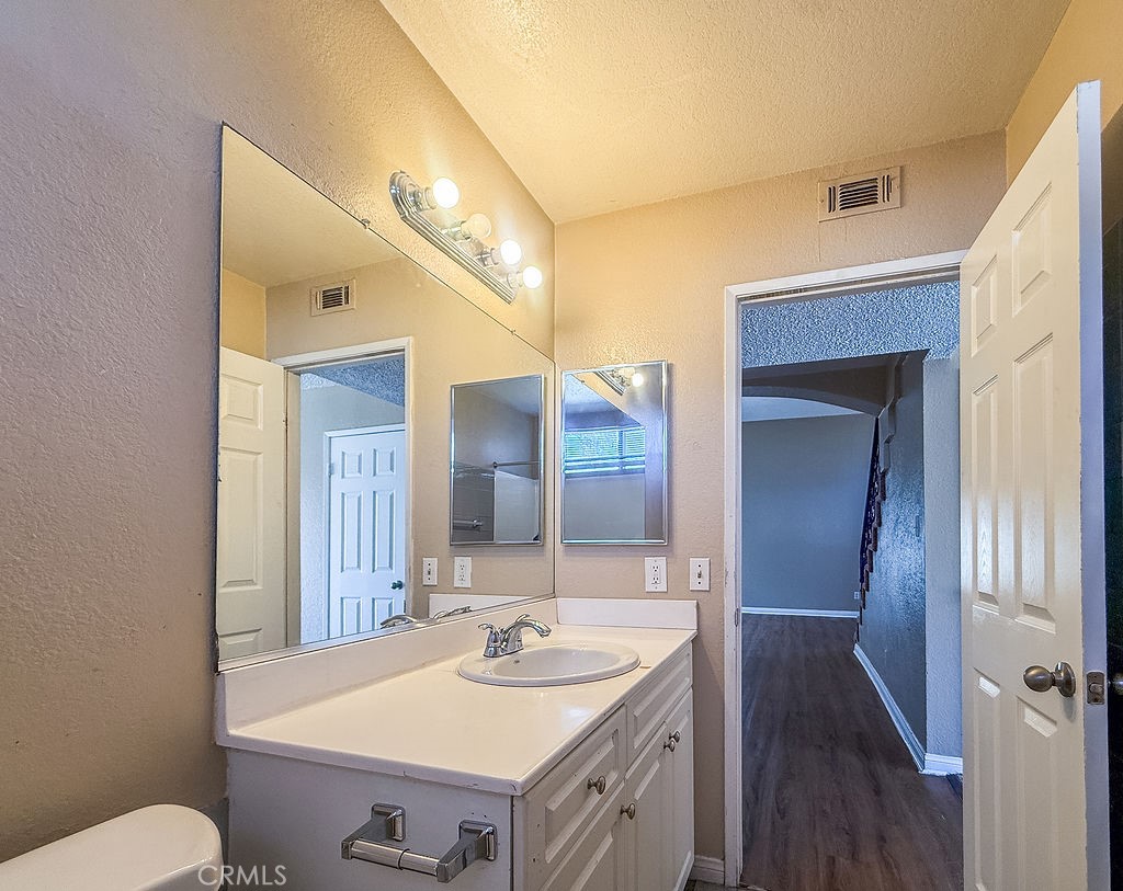 16702 Canoe Cove