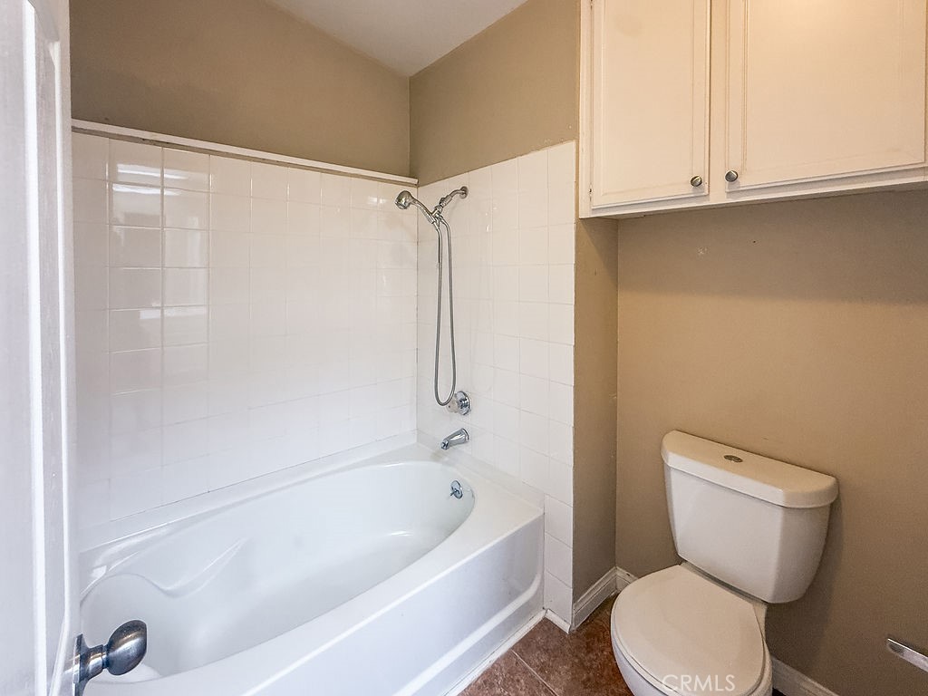 16702 Canoe Cove