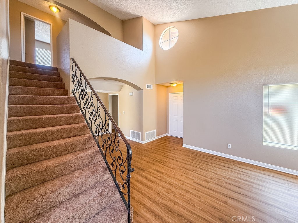16702 Canoe Cove