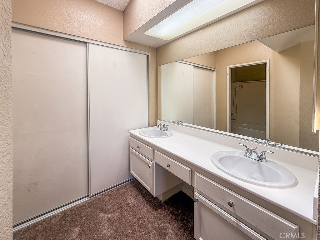 16702 Canoe Cove
