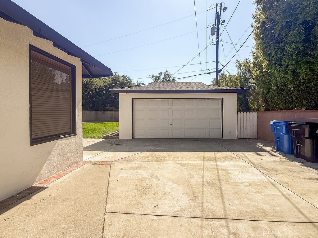 409 N Elwood Avenue