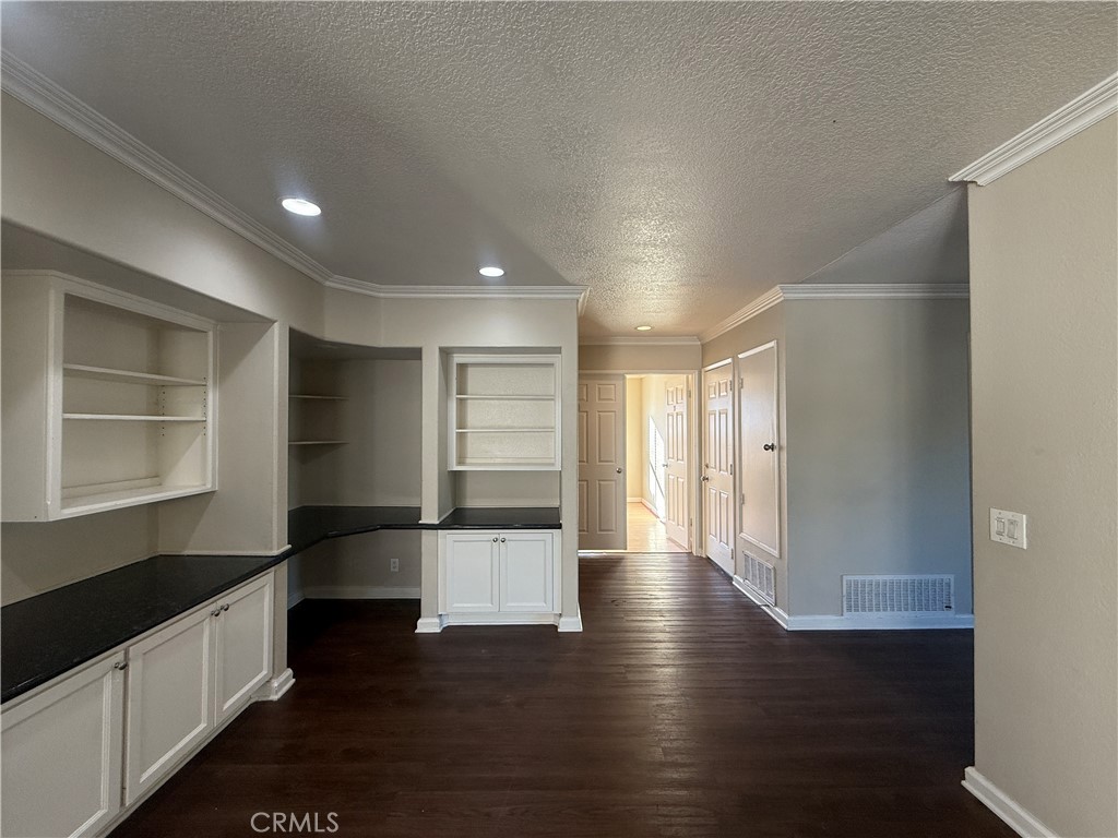 7051 Idyllwild Lane