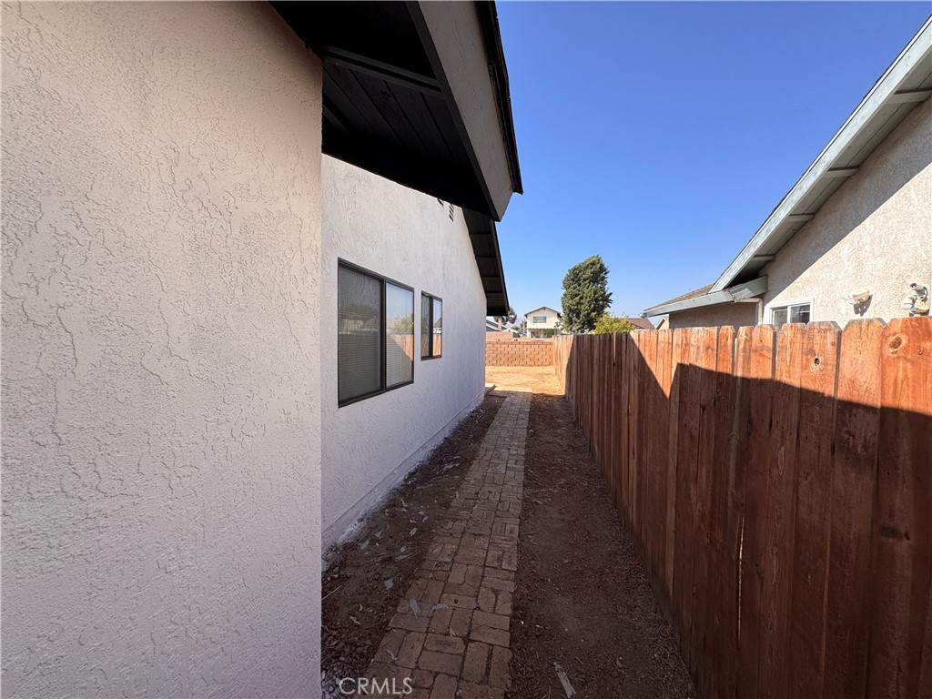 25944 Harriet Avenue