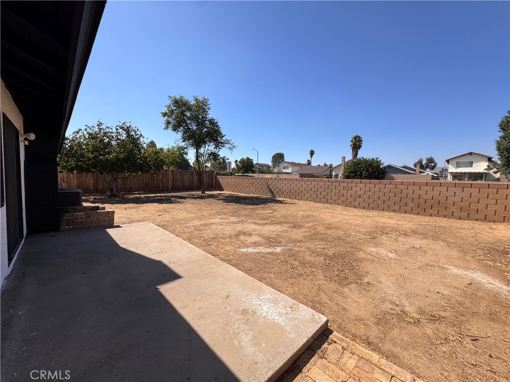 25944 Harriet Avenue