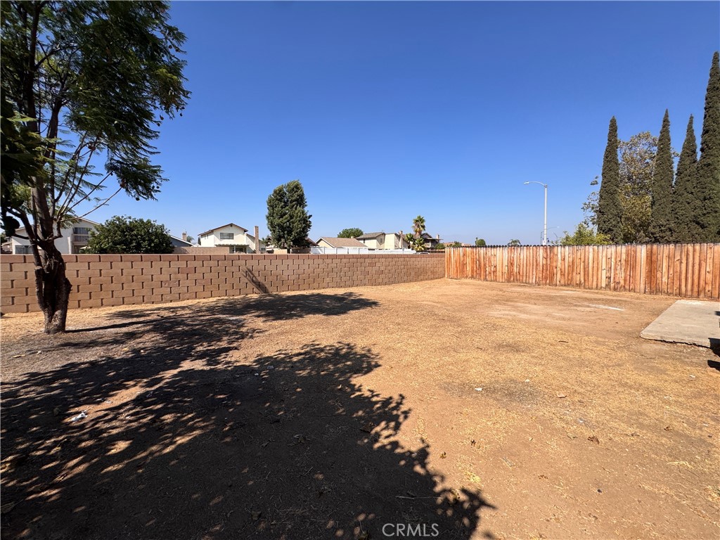 25944 Harriet Avenue