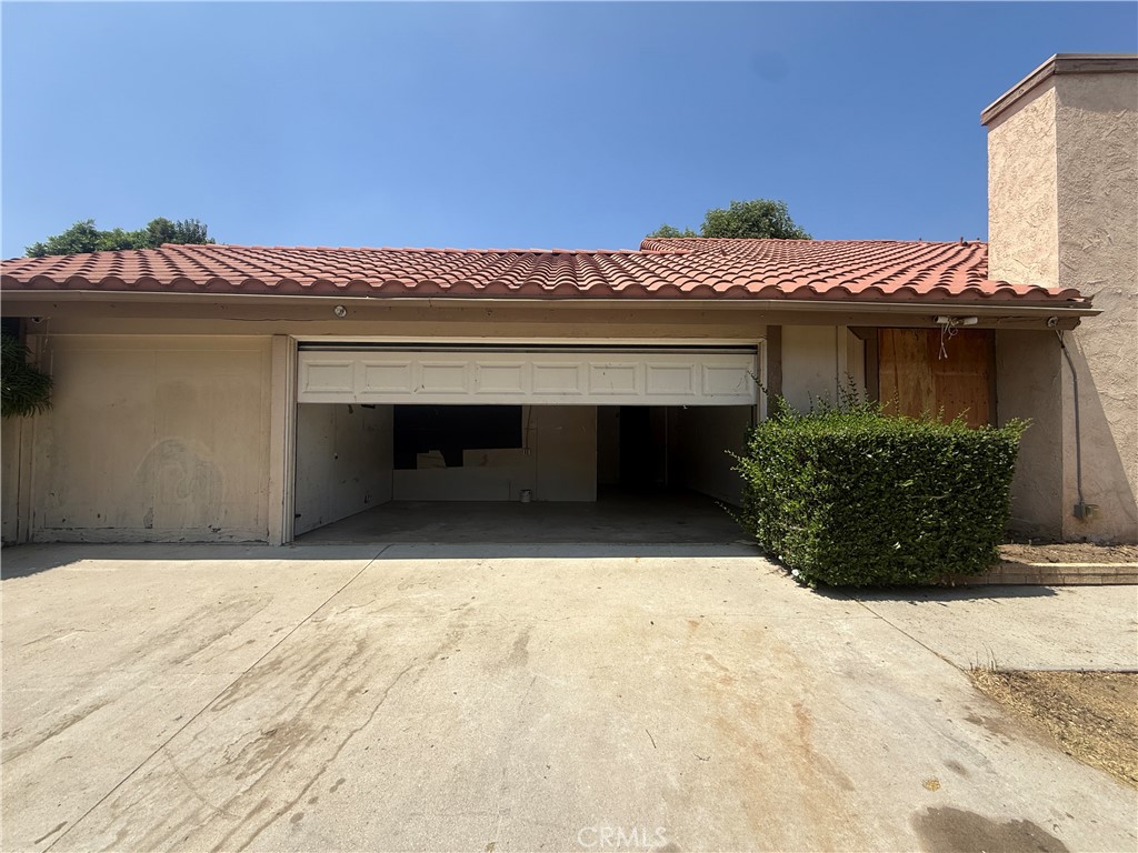 13751 De Garmo Avenue