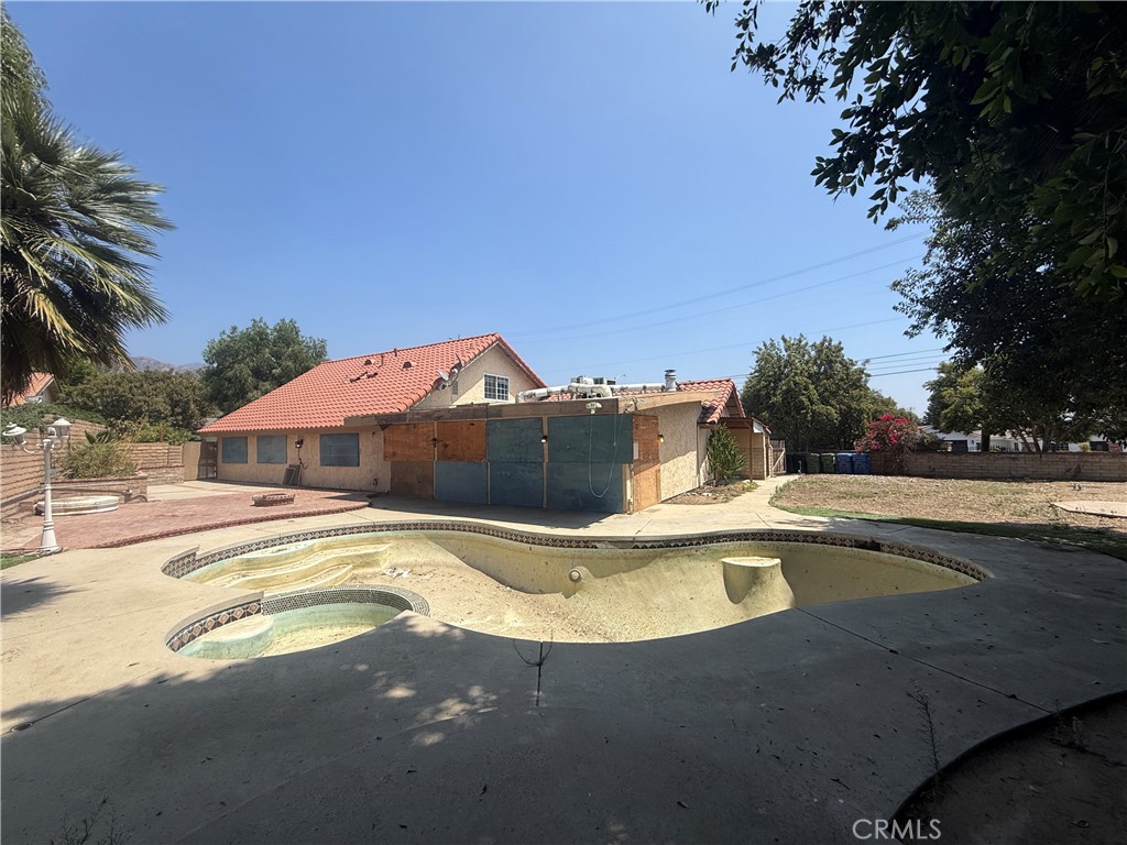 13751 De Garmo Avenue