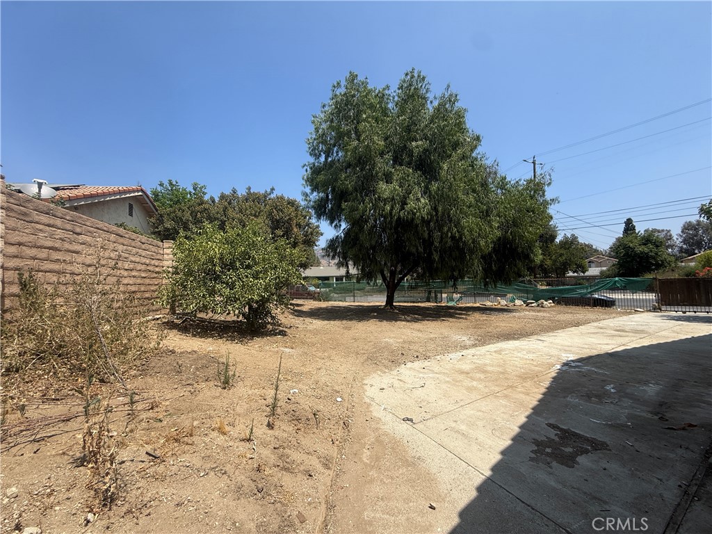 13751 De Garmo Avenue