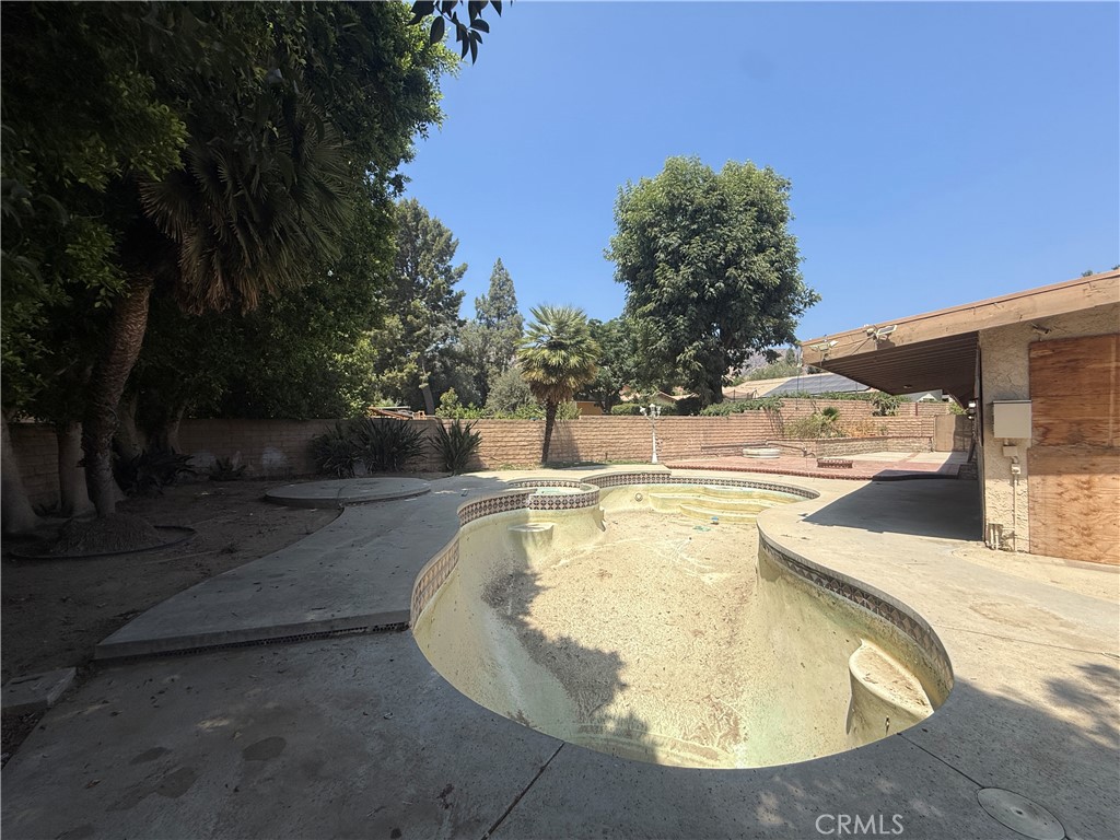 13751 De Garmo Avenue