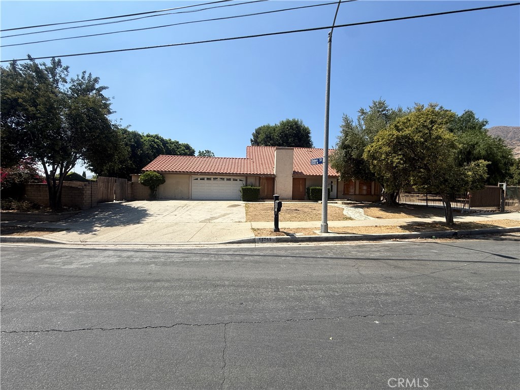 13751 De Garmo Avenue