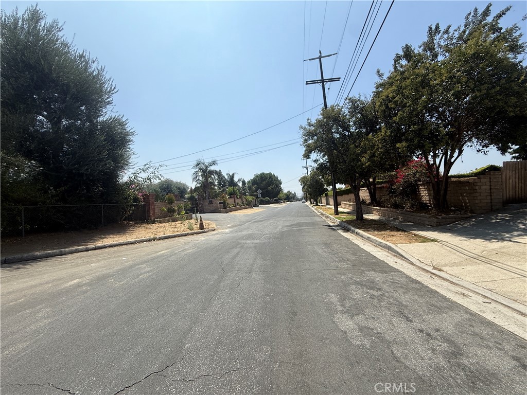 13751 De Garmo Avenue