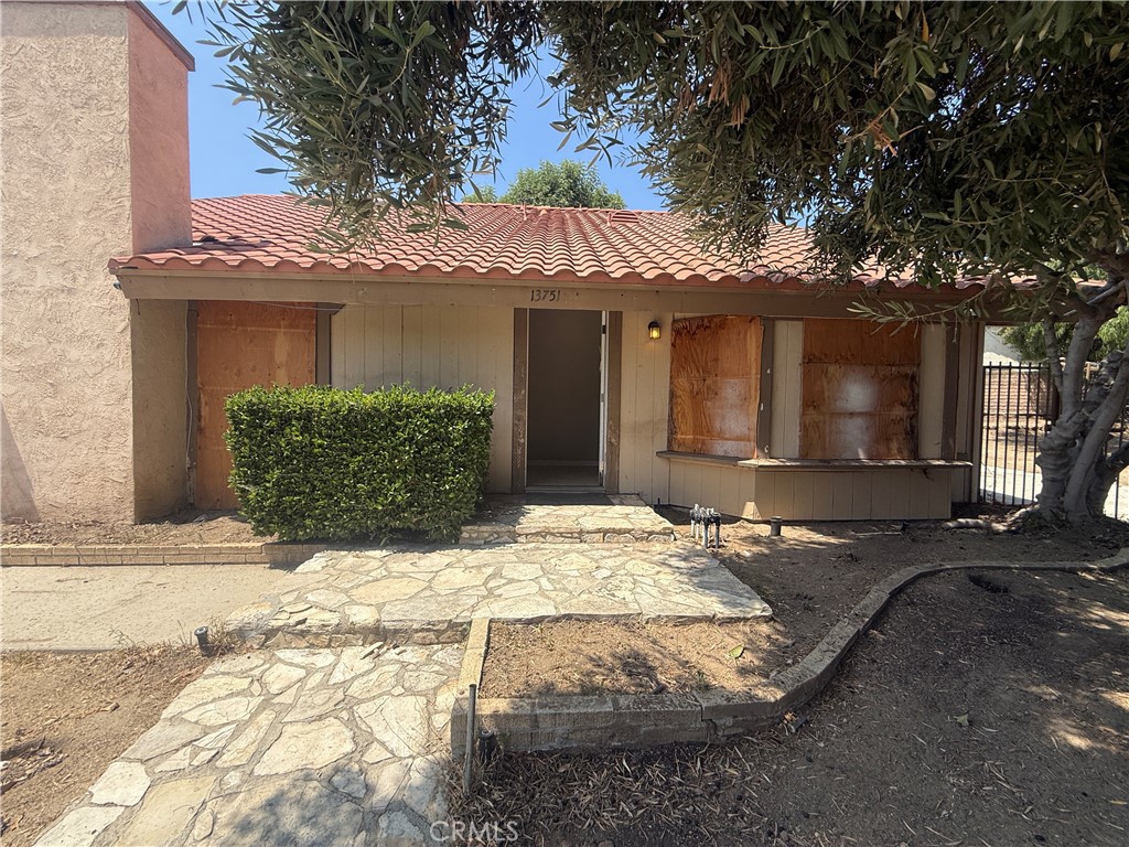 13751 De Garmo Avenue