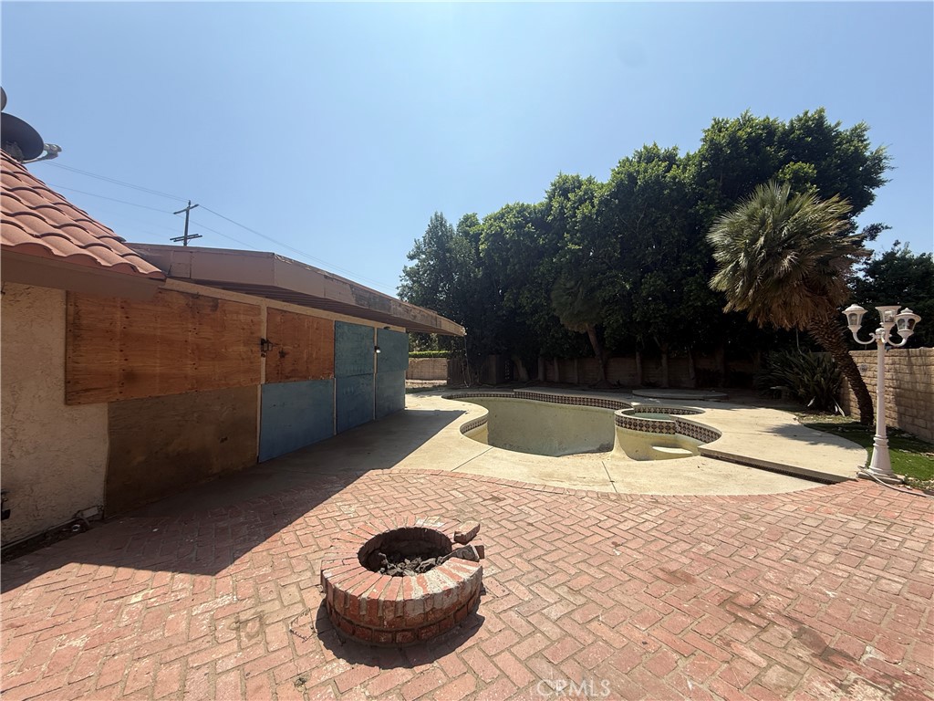 13751 De Garmo Avenue