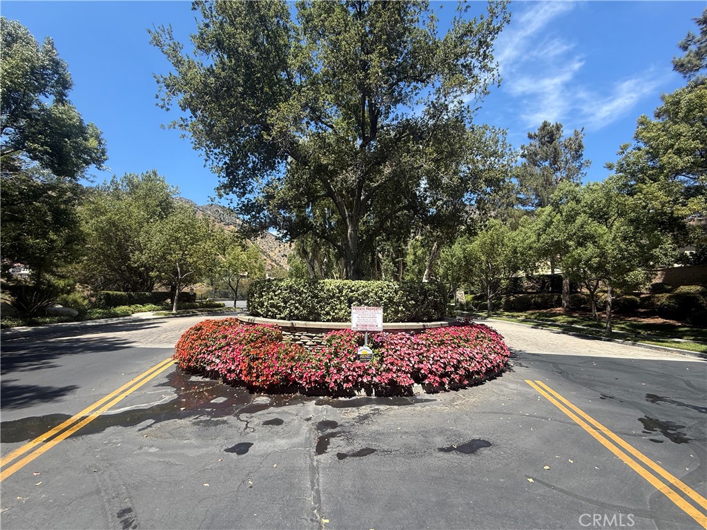 31 Whispering Willow Court