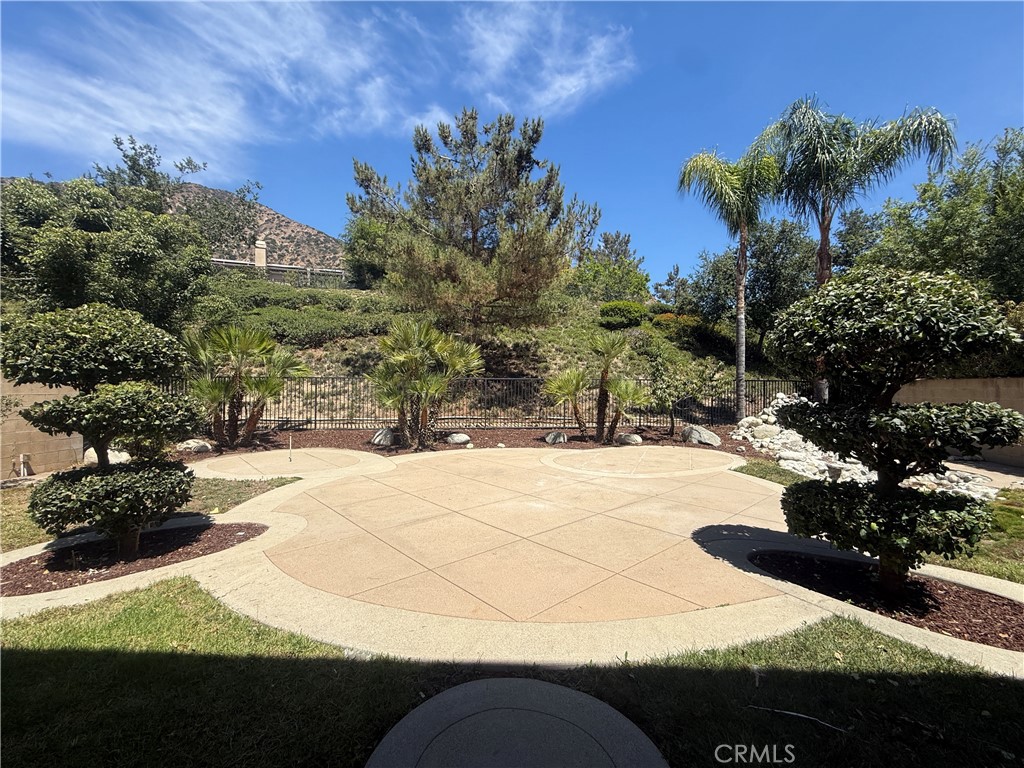 31 Whispering Willow Court