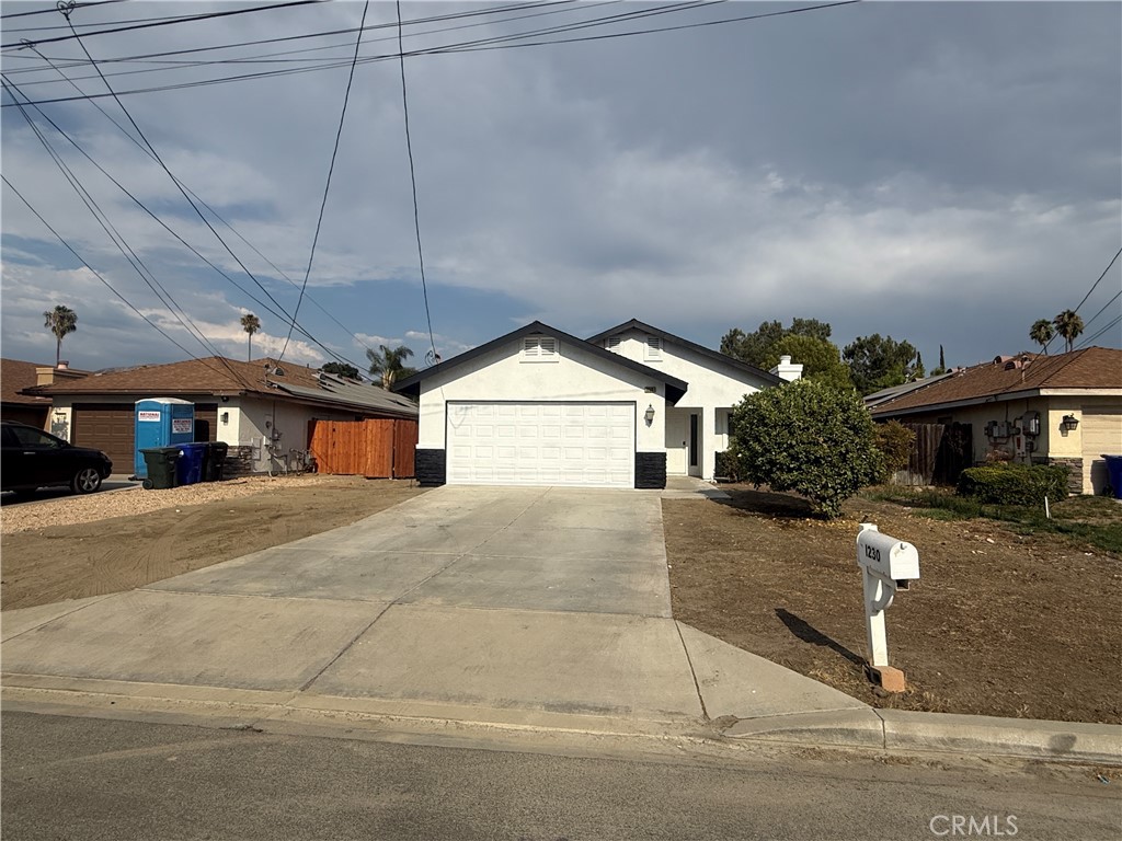1230 Tourmaline Avenue