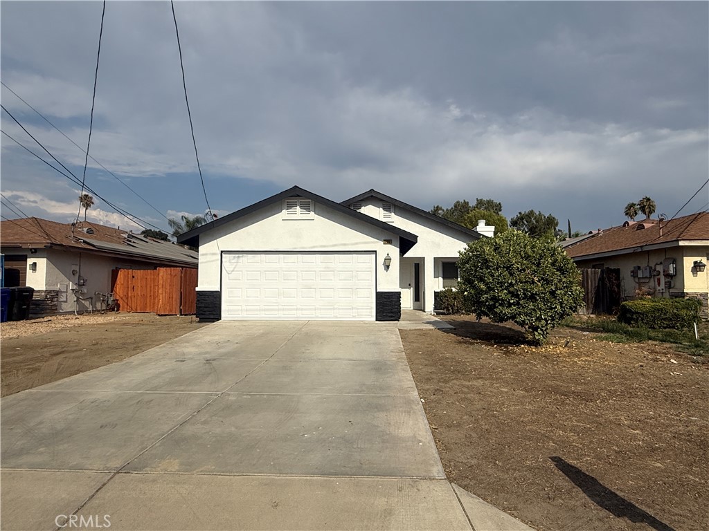 1230 Tourmaline Avenue