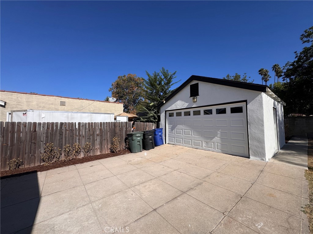 693 Royce Street