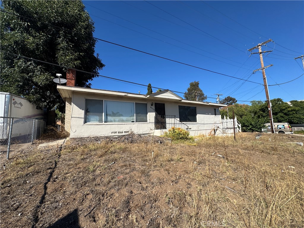 8576 Blossom Lane