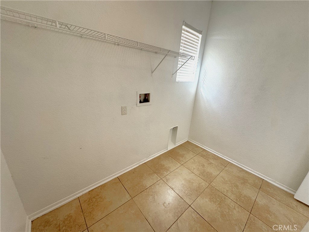 2709 E Avenue J4