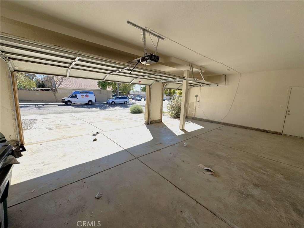 2709 E Avenue J4