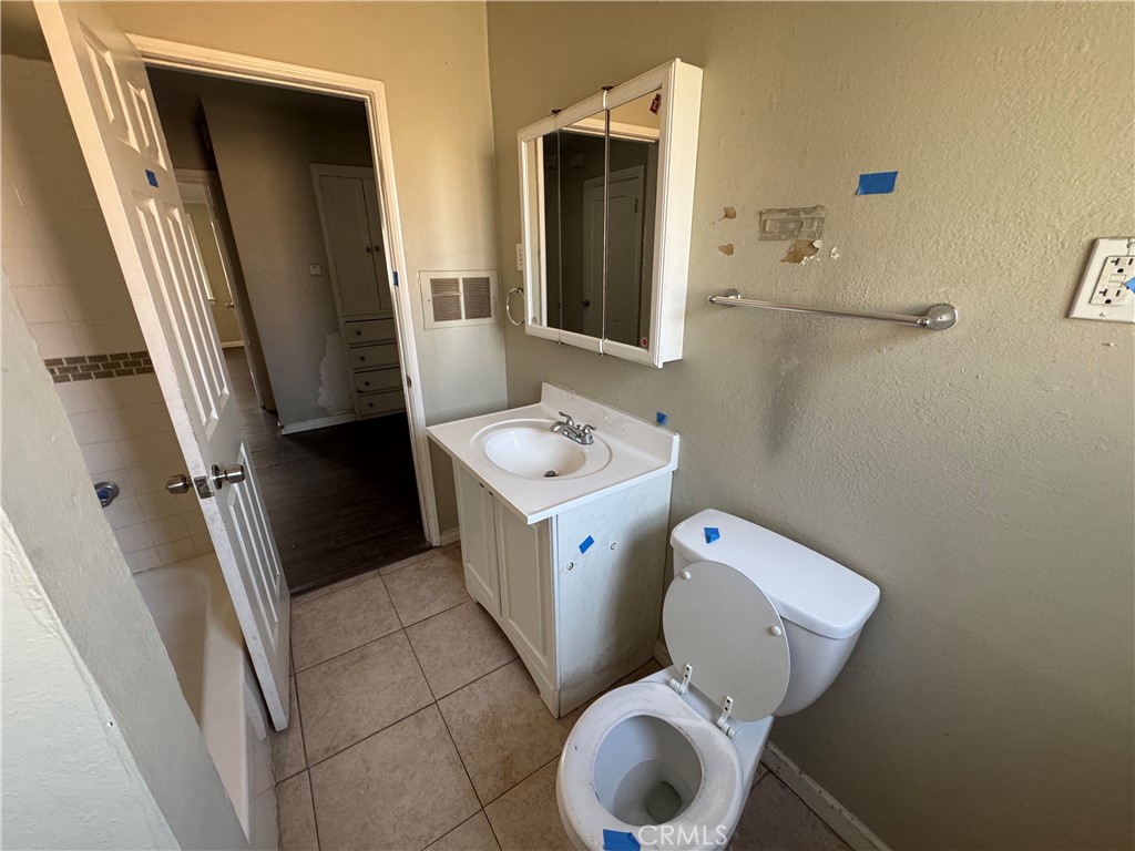 2903 W 78th Street