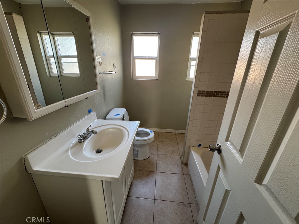 2903 W 78th Street
