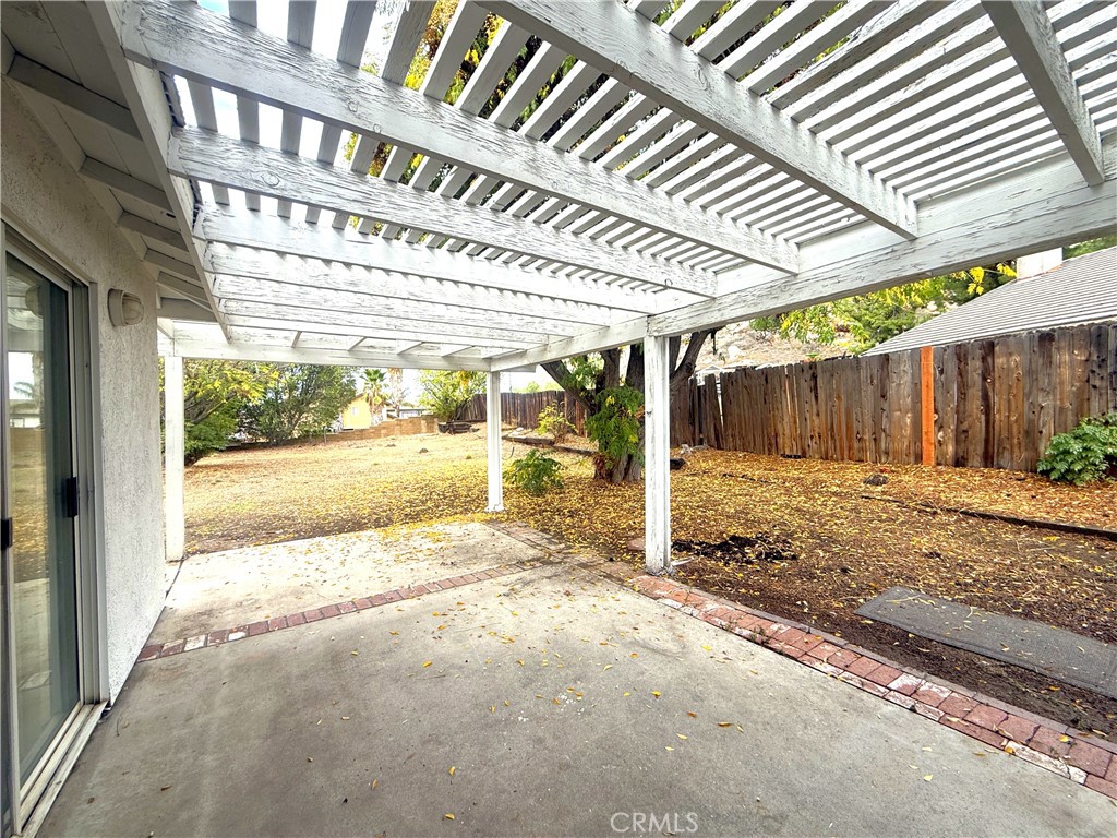 21963 Winding Road