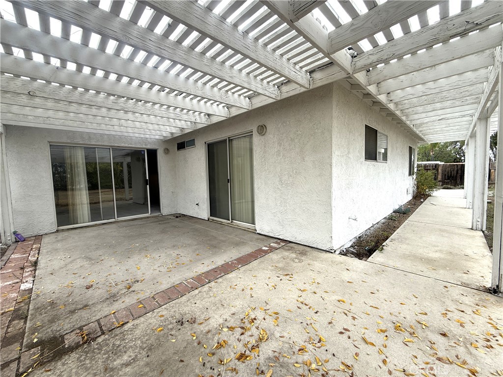 21963 Winding Road