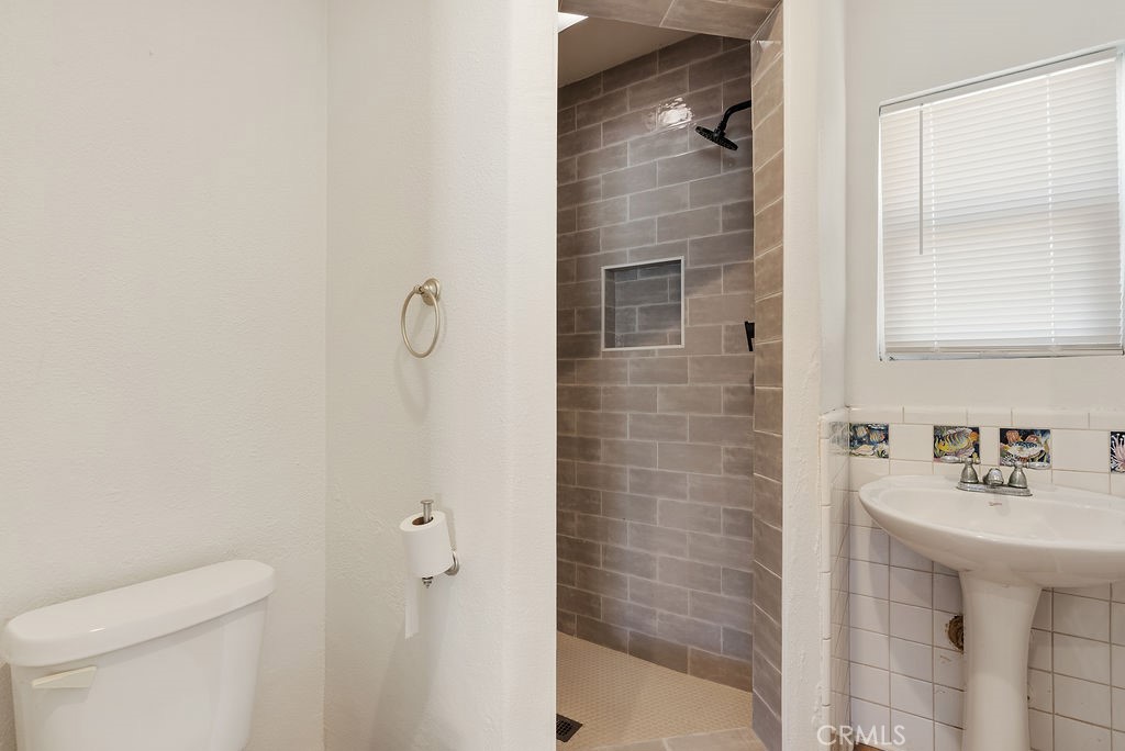 1548 S Citrus Avenue