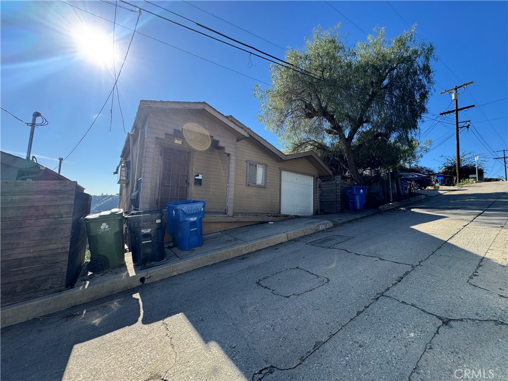 1736 Kilbourn Street