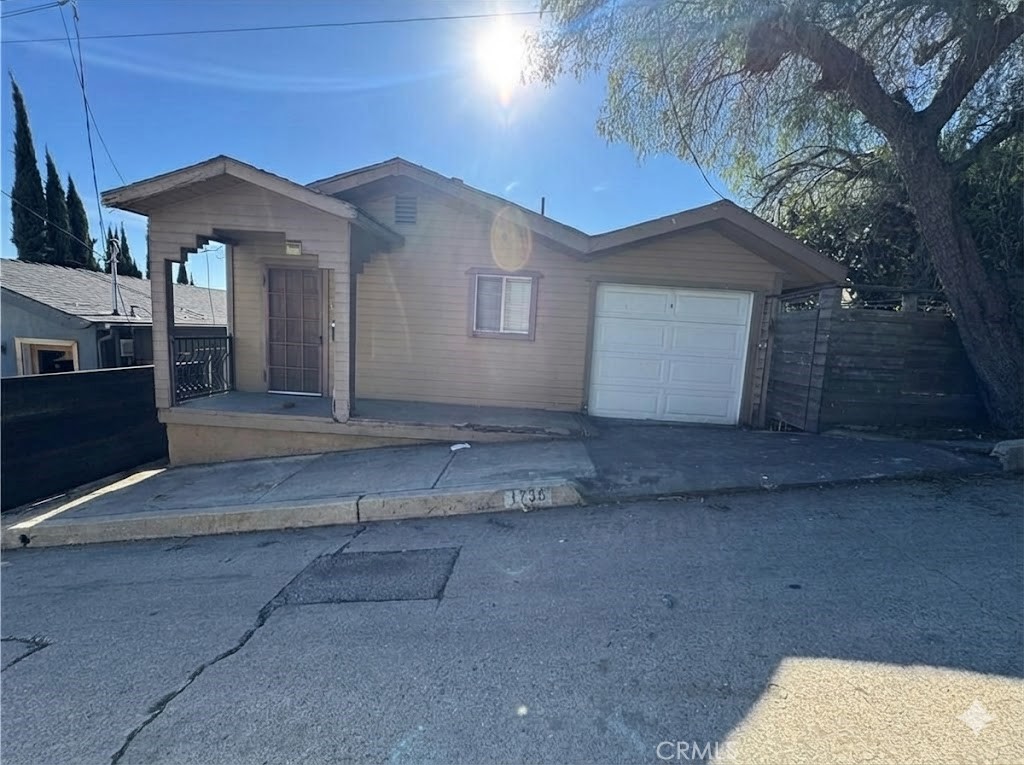 1736 Kilbourn Street