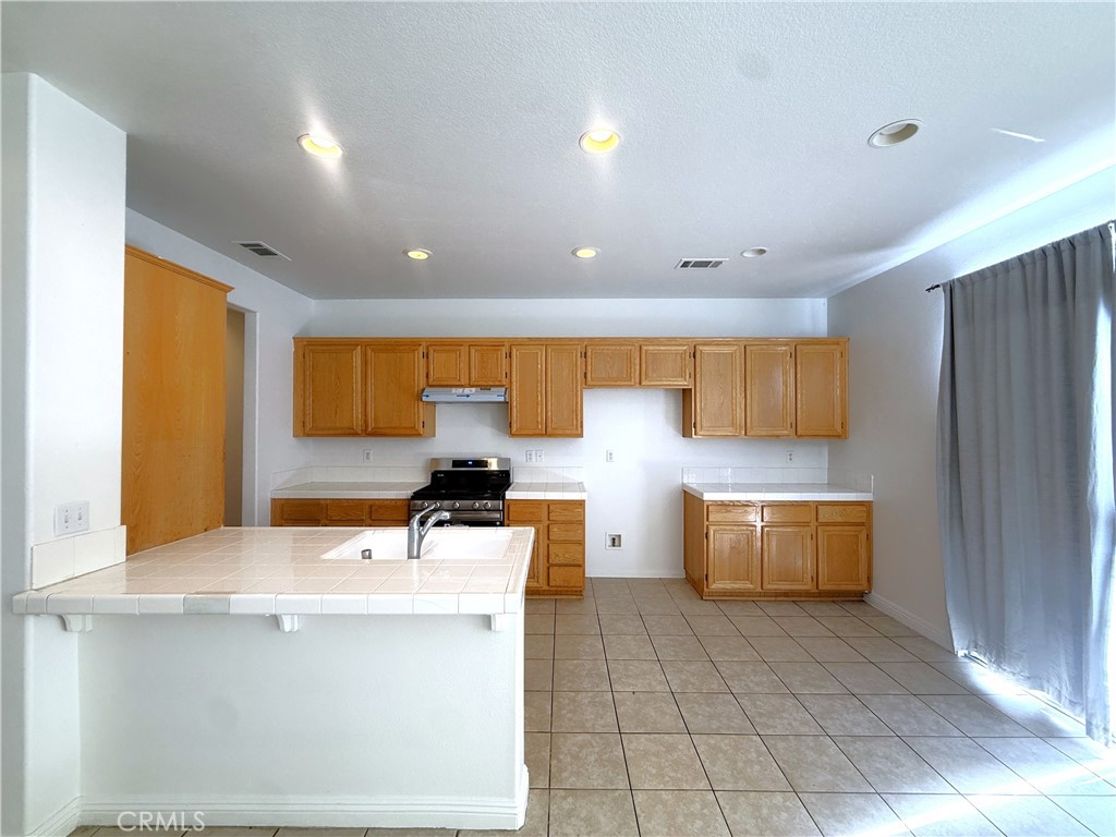 5473 Charlton Avenue