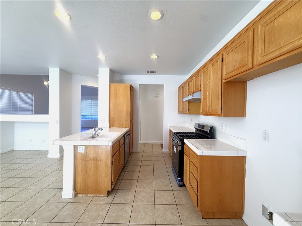 5473 Charlton Avenue