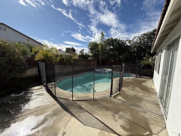 5473 Charlton Avenue