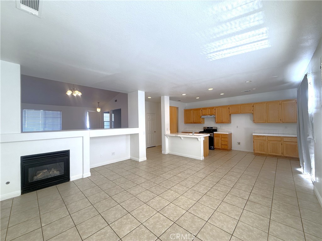 5473 Charlton Avenue